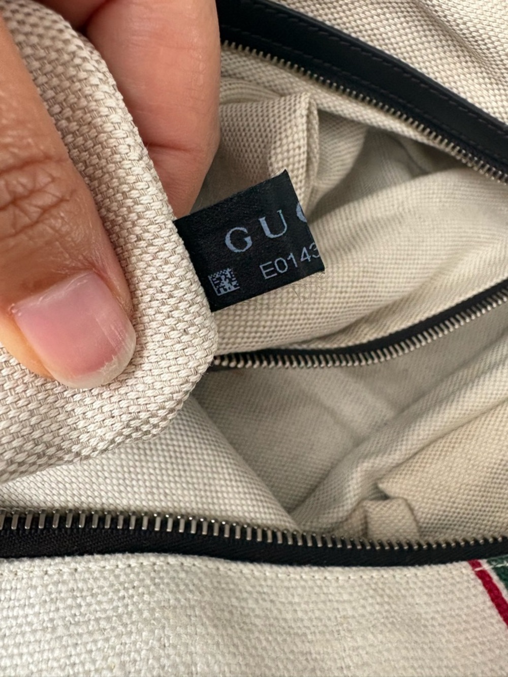 Gucci Striped Canvas Weekender Carryall Holdall Bag with Red & Green Stripe - Picture 13 of 16